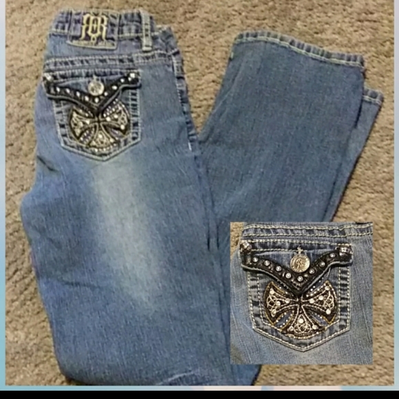 Request Jeans - Picture 10 of 10